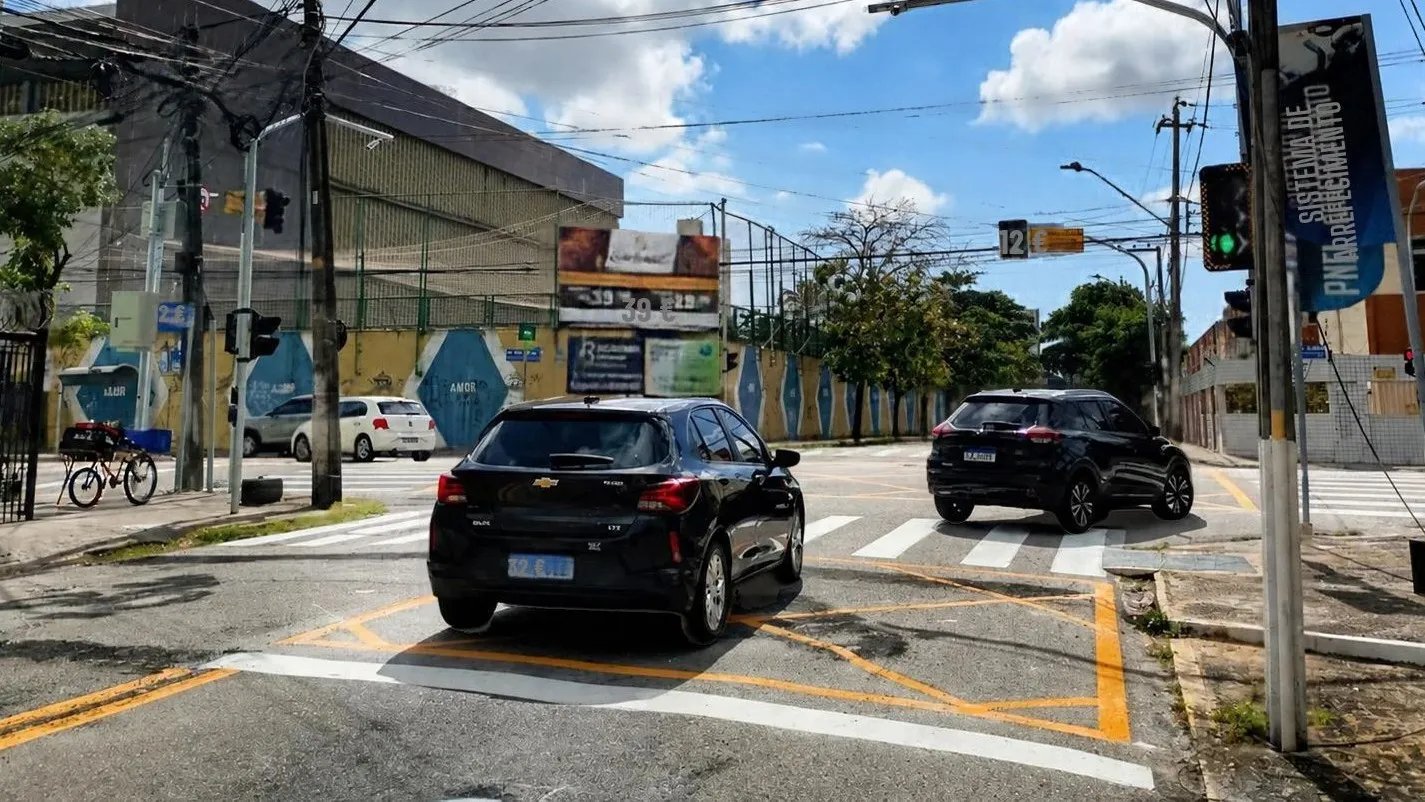 AMC implanta mudança de circulação na Rua Soriano Albuquerque